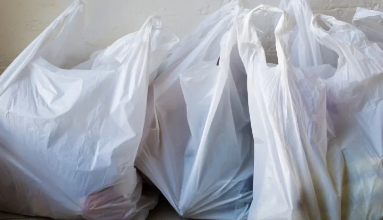 California Moves to Ban Thicker Plastic Bags in Grocery Stores