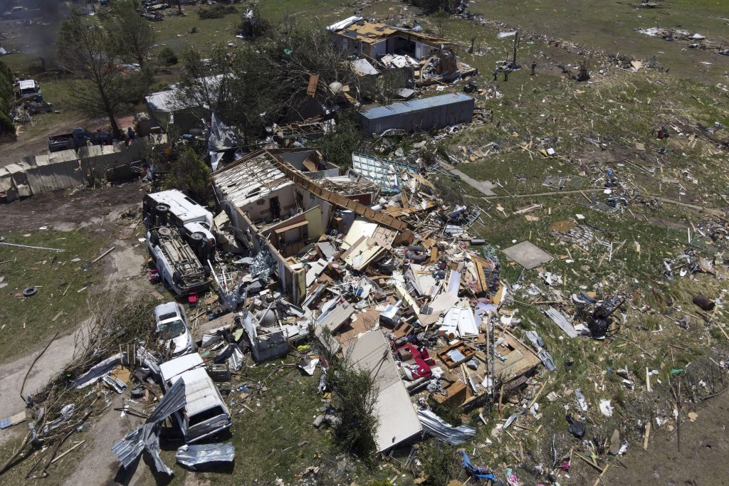 Deadly Storms Ravage Central US: 18 Dead in Texas, Oklahoma, Arkansas, Missouri, and Kansas